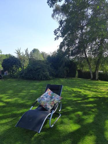 ทัศนียภาพ, Spatzennest Löbach (Spatzennest Lobach) in เฮนเนฟ