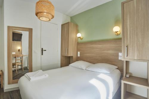 Merryl Hotel, Parigi