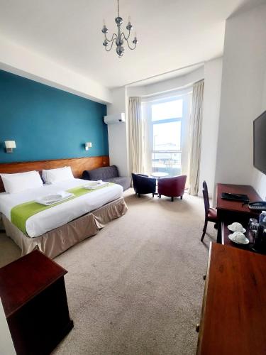 Double or twin room, with views
