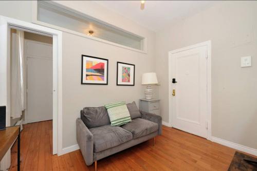 Urban Sunshine Cozy 1-Bedroom in Nycs Heart in New York, USA