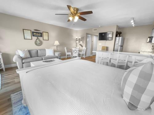 Summersalt Condo - image 13