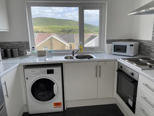 Mountain Haven 3 bedroom Whole Home near Afan Valley and Bike Park Wales Sleeps 6