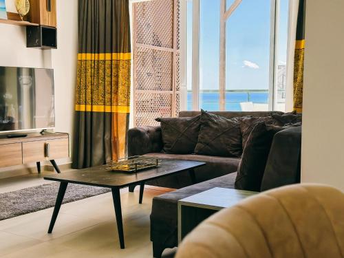 Thalassa Beach Resort 2 Bedroom Penthouse with a Hot Tub