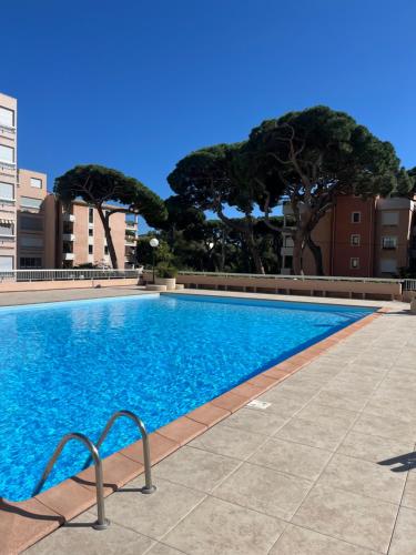 Studio des îles d'or avec piscine - port d’Hyères