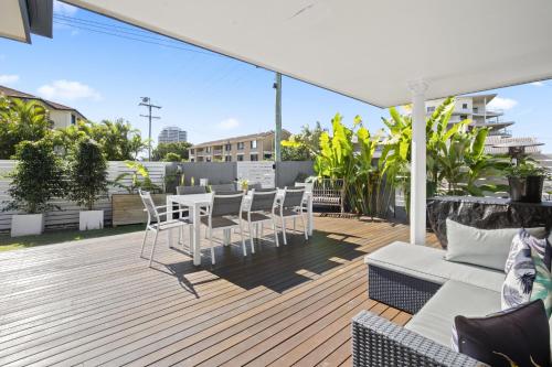 CARAVAN, BOAT & PET Friendly - RIGHT ON THE BORDER