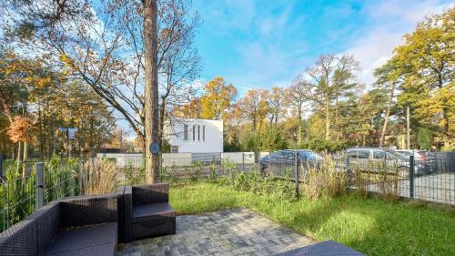One-Bedroom Apartment with garden image 3