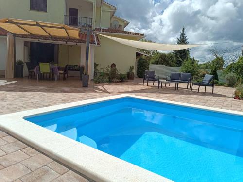 外部景觀, Green Oasis Near Barban - A House with a Pool, pet frendly in 巴班