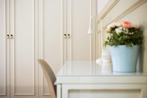 Meadows - Luxury 3-Bedroom Apartment in Athens - image 7