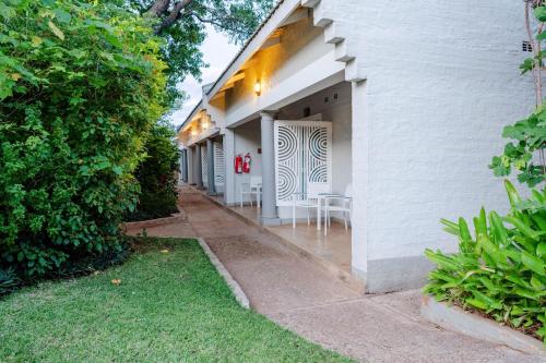 Jardín, PheZulu Guest Lodge. in Victoria Falls