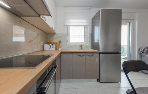 virtuve, Gorgeous Apartment In Mandre With Wifi in Mandre (Kolan)