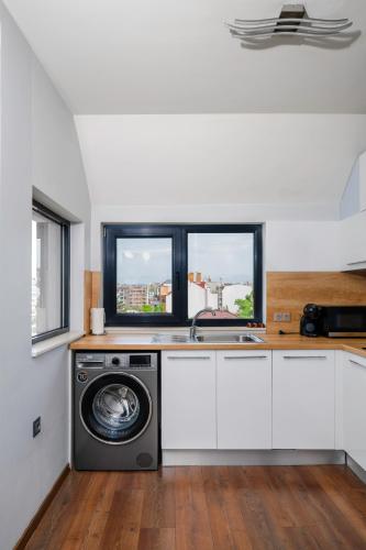 Feel at Home - Central 2BD Flat with Parking by Flat Mаnager, Sofia (Foto 8)