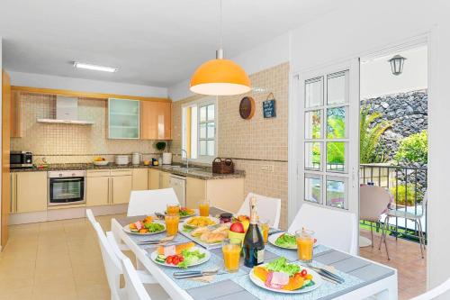 Villa Costa Adeje by Villa Plus - image 4