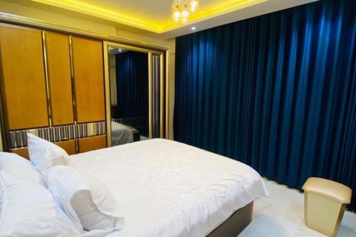 Luxury 3 bedroom Apartment with a great Seaview* in Al-'Amriyah