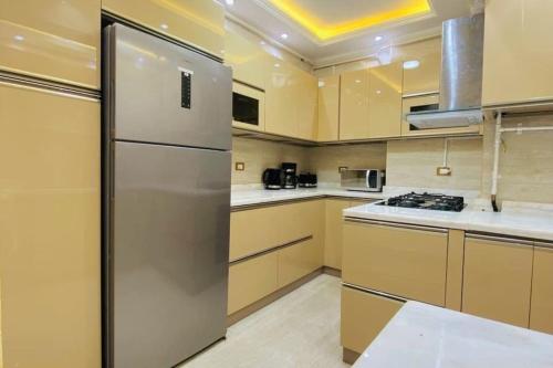 Luxury 3 bedroom Apartment with a great Seaview* in Al-'Amriyah
