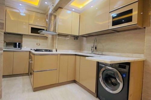 Luxury 3 bedroom Apartment with a great Seaview* in Al-'Amriyah