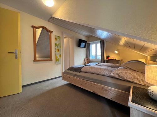Eiger Guesthouse - image 2