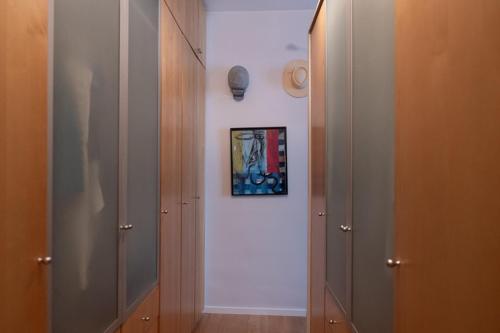 Charming love nest in a pleasant neighborhood - image 8