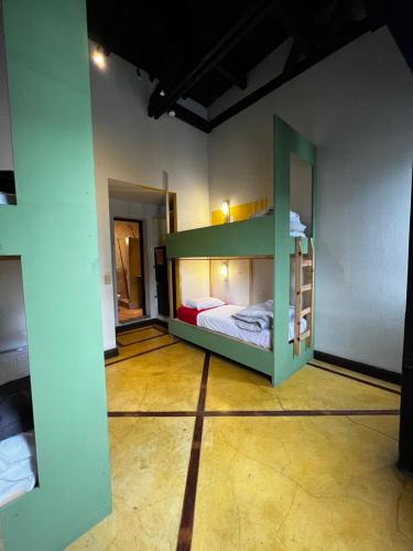Parla Hostel in مونسيرات