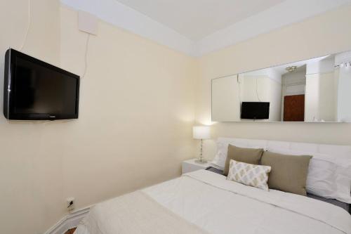 Furnished Upper West Side 1 Br Apartment Rental in New York, USA
