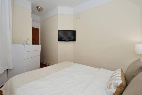 Furnished Upper West Side 1 Br Apartment Rental in New York, USA