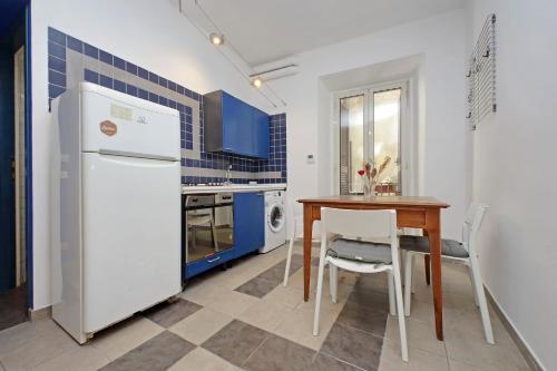 Cavour - image 12