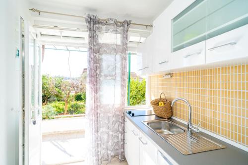 Jele Rooms 1 5