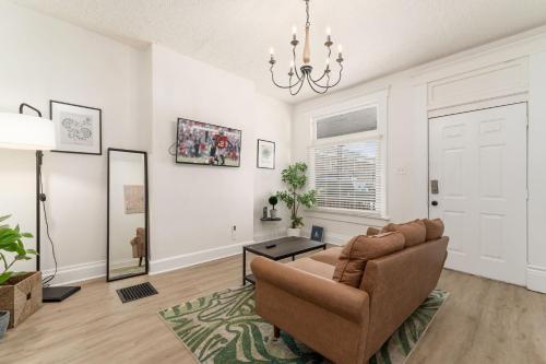 Housepitality - The Madison House - Brand New in Columbus, USA