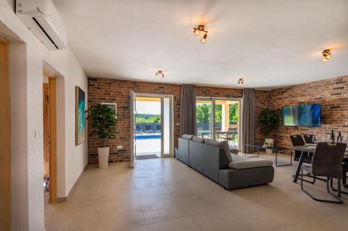 المرافق, Villa Una, a charming villa surrounded by nature in Vinez