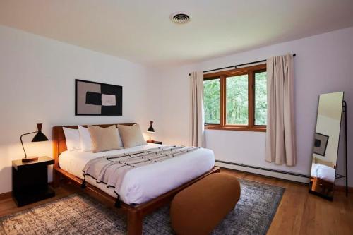 Pennsylvania Ave Catskill Retreat by Summer in Palenville, USA