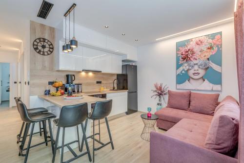 Modern two-bedroom apartment Iva Stobrec · Split