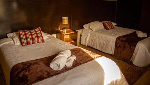 Superior Twin Room image 3