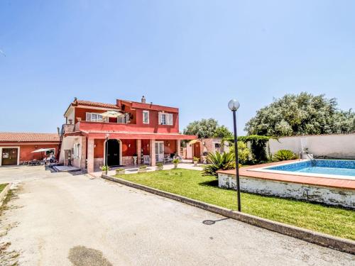 Apartment White Pool by Interhome - Contrada Biggemi