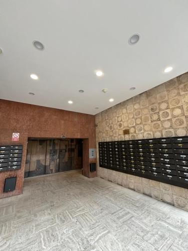 Paris tour Ancone - image 8