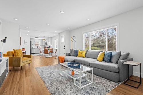 6224 S Datura St 6224 S Datura St