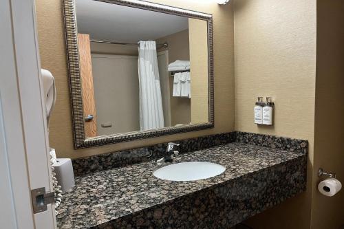 Holiday Inn Express Charles Town