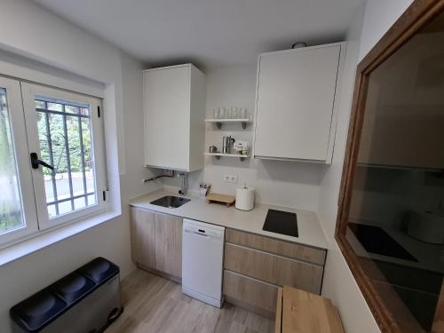 2 bedrooms, 4 beds