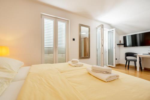 1 queen bed
