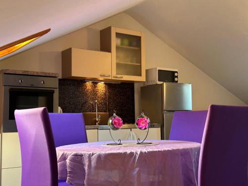 One-Bedroom Apartment with Sea View image 8