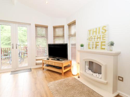 Exterior view, 10 Thirlmere in Troutbeck Bridge