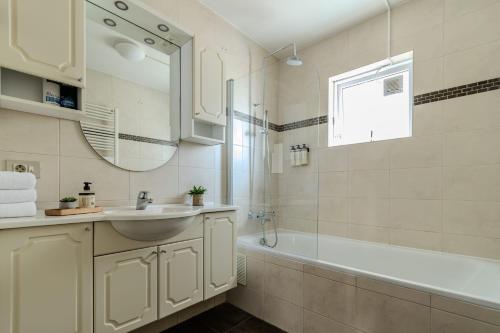 Apartment image 5