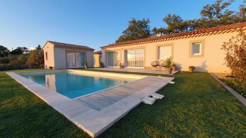 La Tiny de Louis, au milieu des oliviers, avec jolie piscine - Location saisonnière - Draguignan