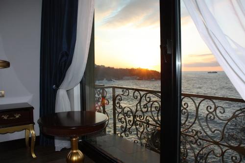 Balcony/terrace, BABIZER KONAKLAMA & RESTORAN in Zonguldak