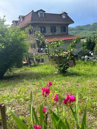 Cascina Ciosse B&B in Grognardo