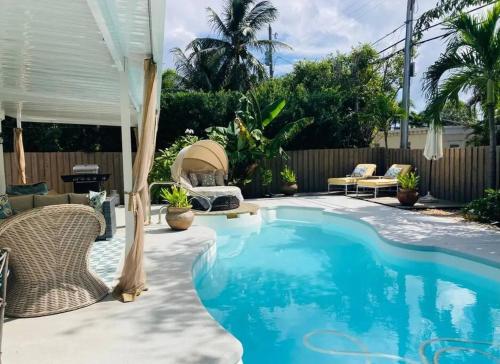 Palm Beach Oasis 3bd2ba With Heated Pool in West Palm Beach, USA