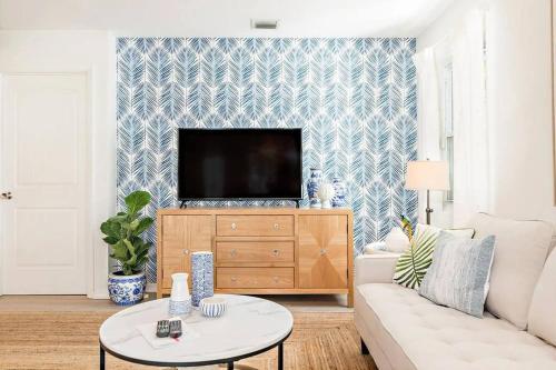 Palm Beach Oasis 3bd2ba With Heated Pool in West Palm Beach, USA
