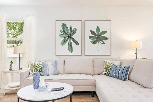 Palm Beach Oasis 3bd2ba With Heated Pool in West Palm Beach, USA