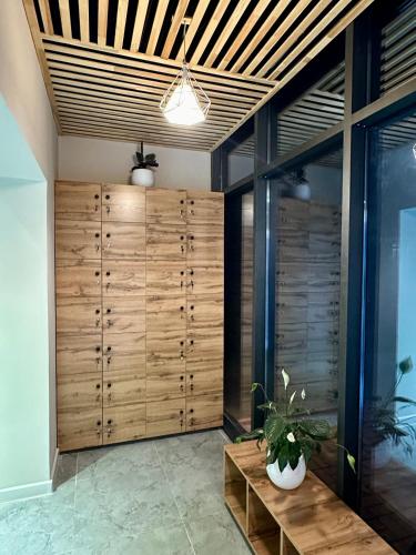 Wood hostel Osh in Oş