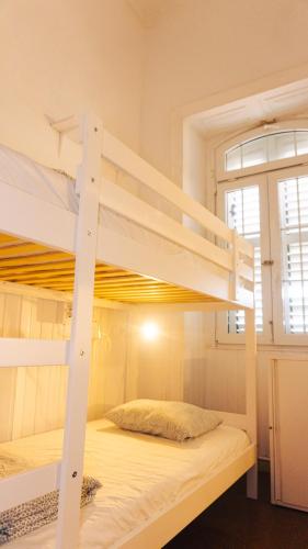 Shared room, mixed dormitory, 6 guests