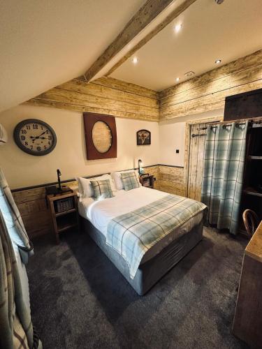 561128342 South Causey Inn
