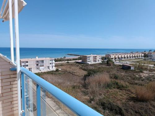Beach,s House in Playa del Puig - Tap to explore photos